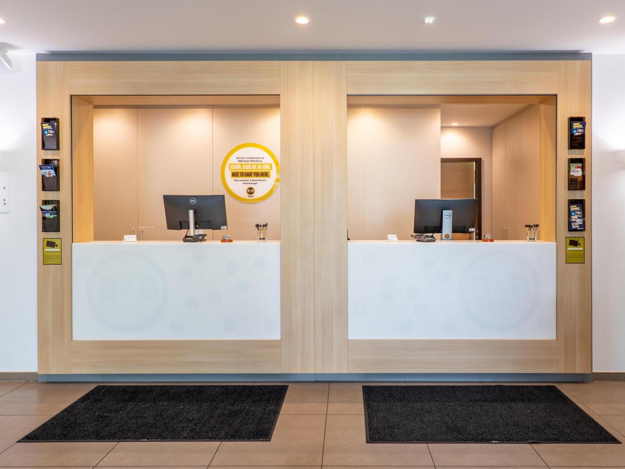 B&B Hotel Offenburg-City Exterior foto