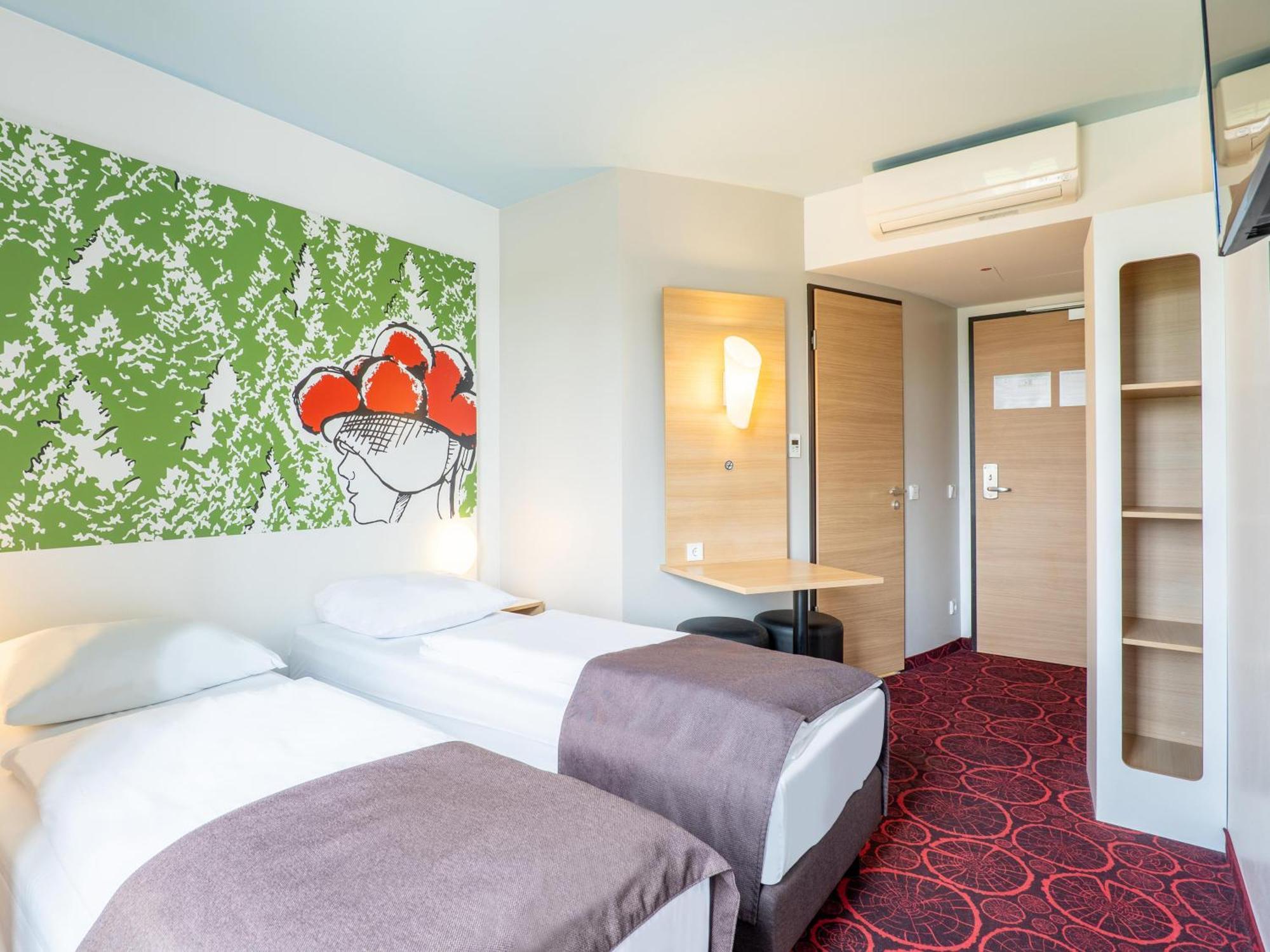 B&B Hotel Offenburg-City Exterior foto