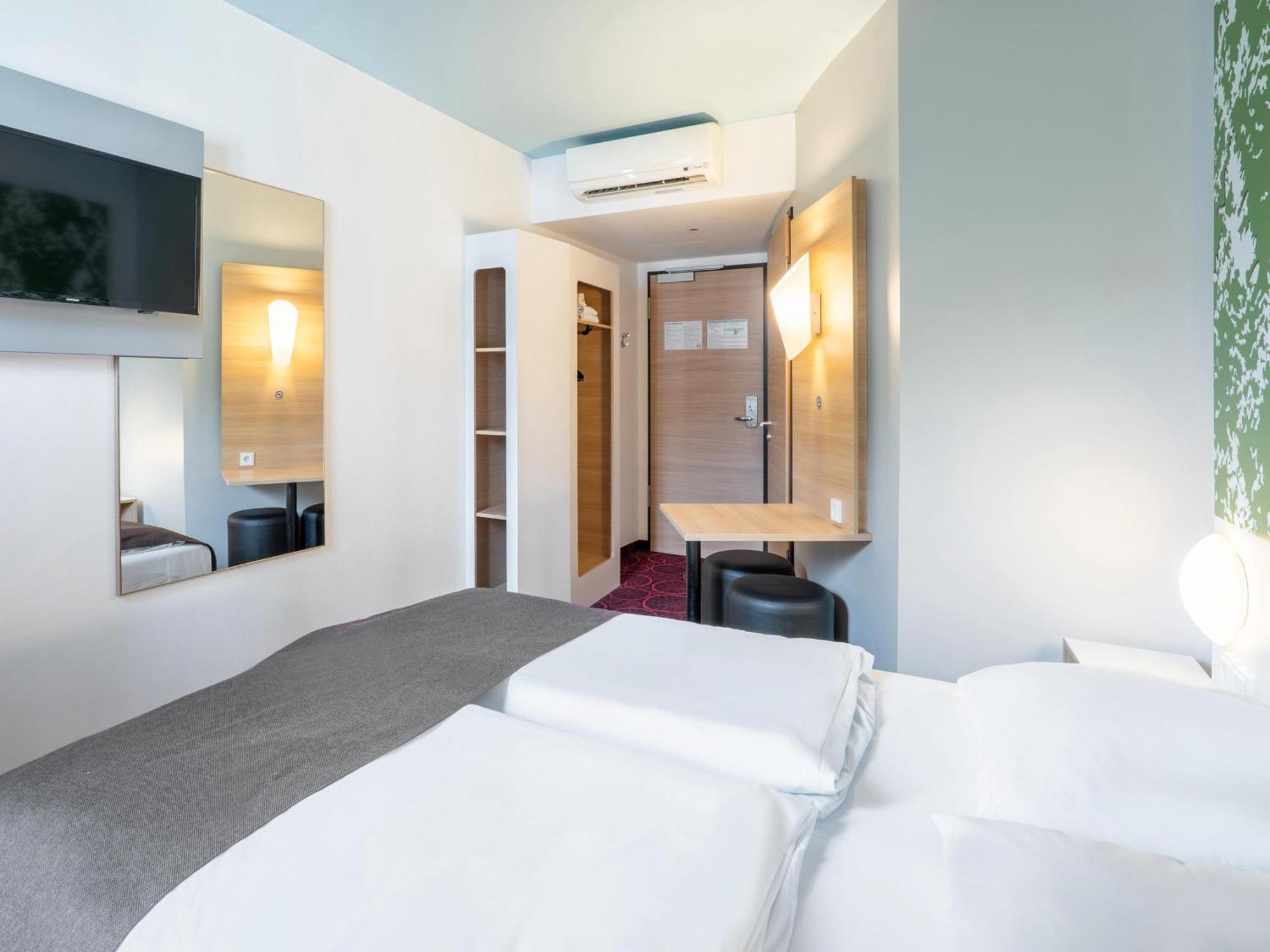 B&B Hotel Offenburg-City Exterior foto