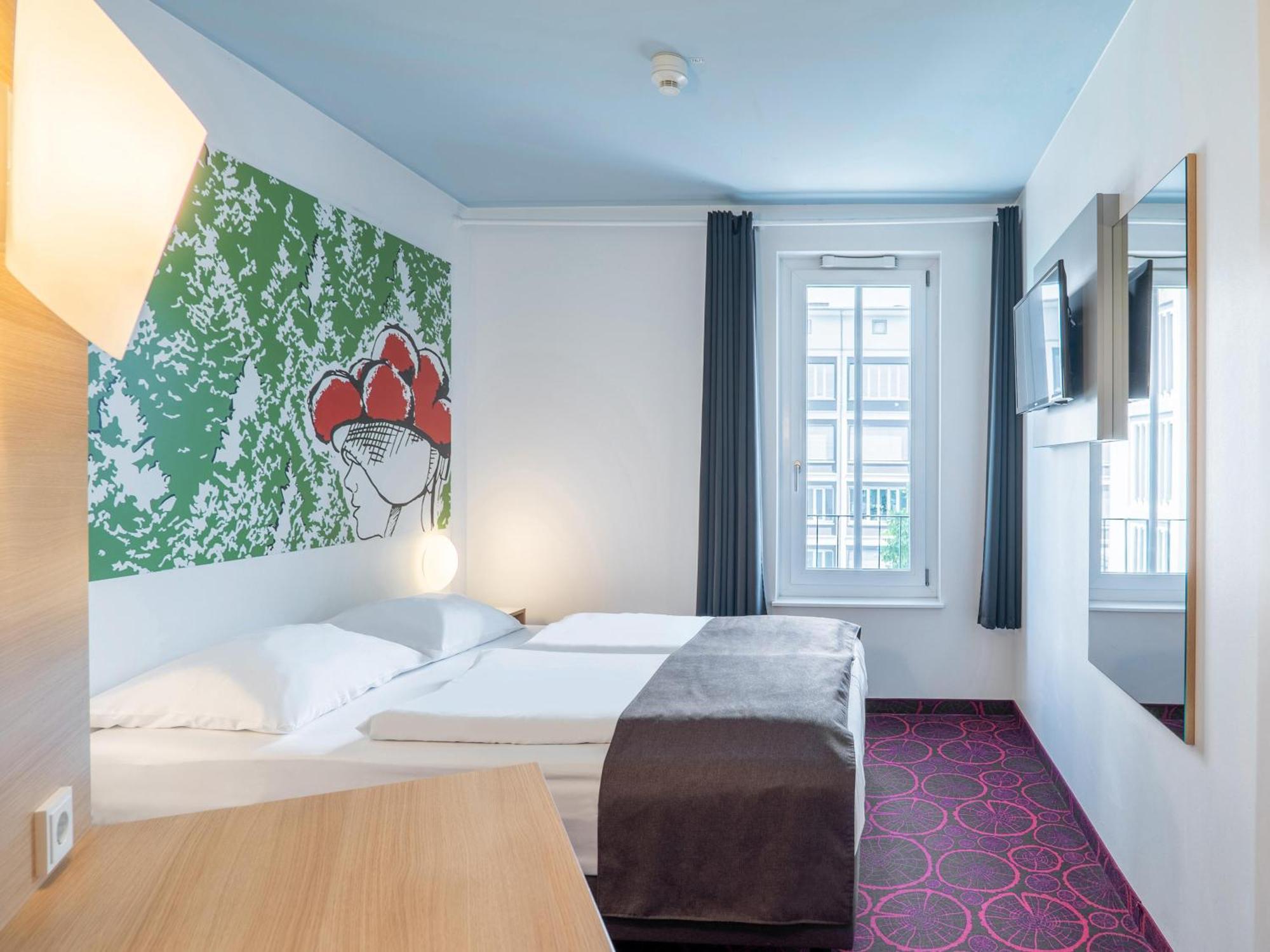 B&B Hotel Offenburg-City Exterior foto