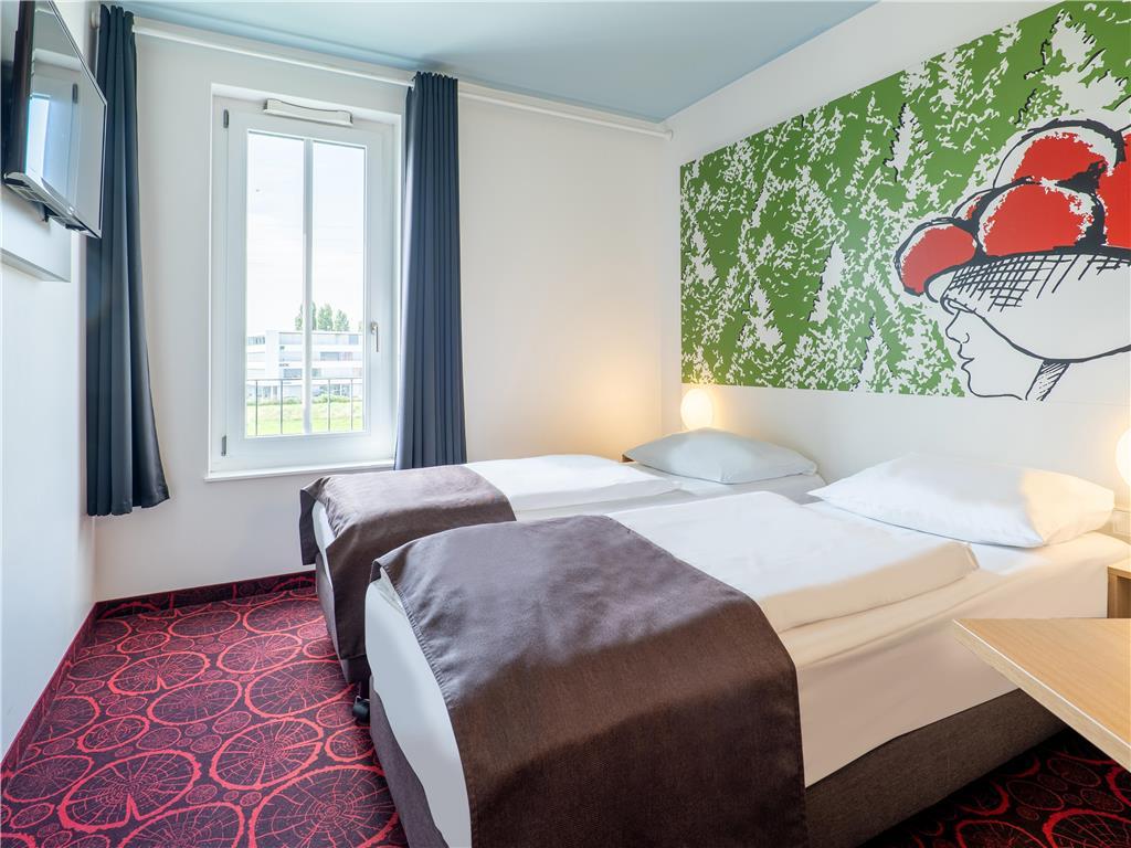 B&B Hotel Offenburg-City Quarto foto